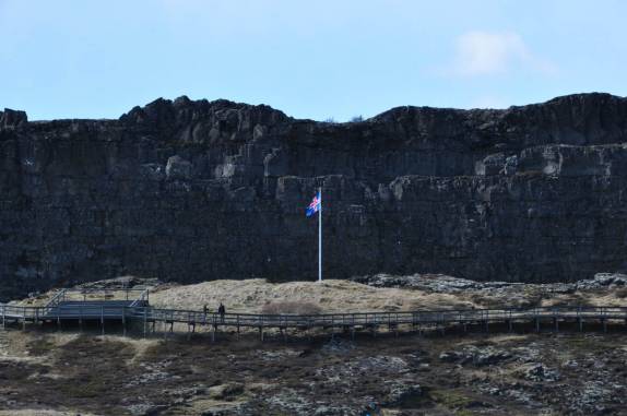 O local onde se reunia o primeiro parlamento do mundo, já há mais de 1000 anos, no Parque Nacional Thingvellir, na Islândia